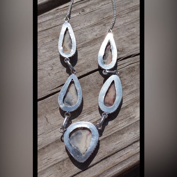 🪶 Beautiful Crazy Lace Agate multi gemstone statement necklace - Picture 4 of 7